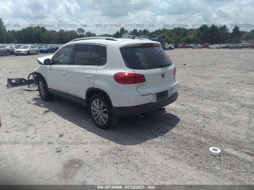 VOLKSWAGEN TIGUAN SE 2016