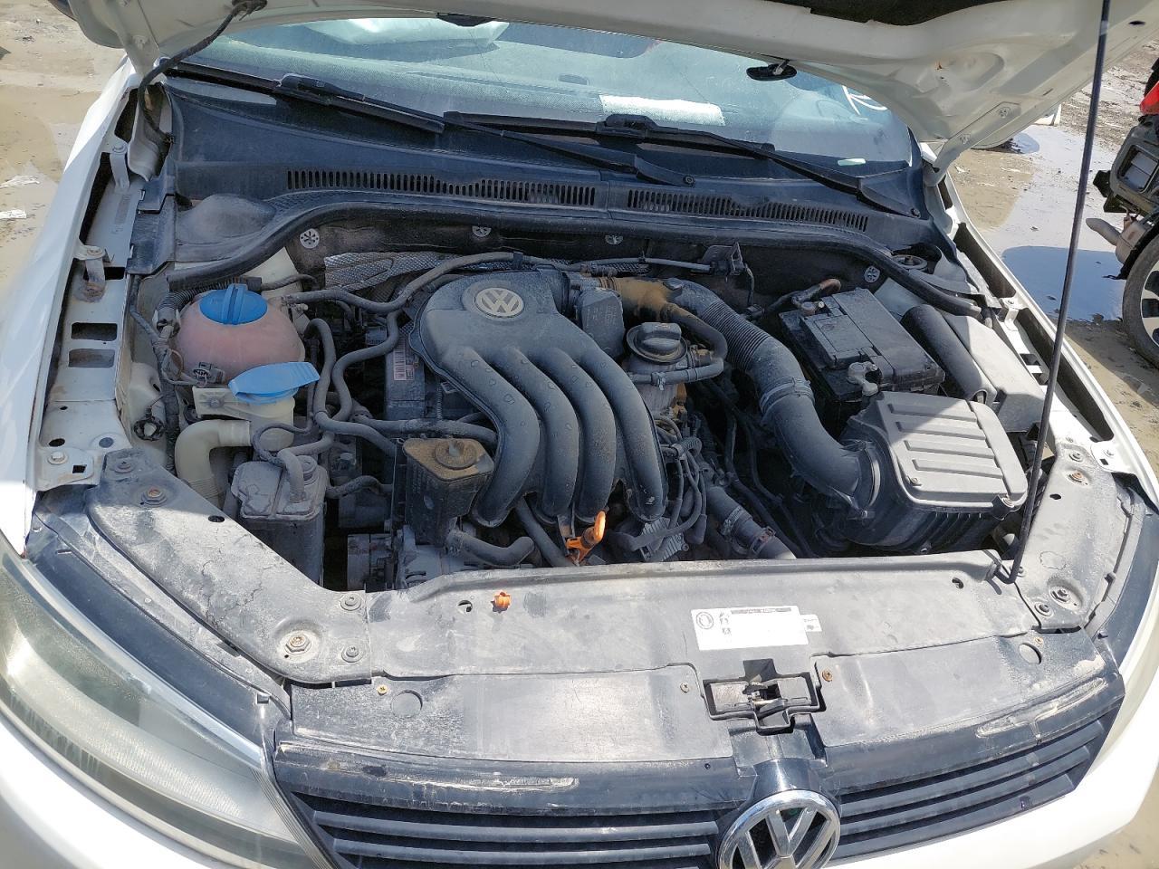 VOLKSWAGEN JETTA  2014