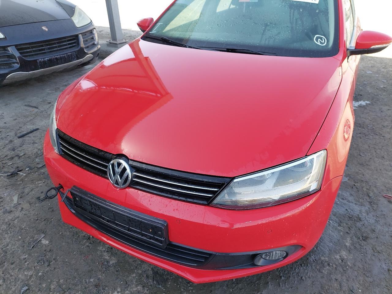 VOLKSWAGEN JETTA  2014