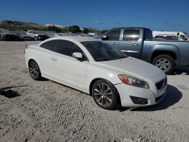 VOLVO C70 T5 2011