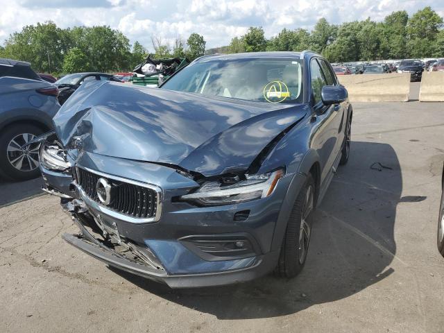 VOLVO V60 CROSS 2020