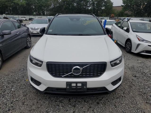 VOLVO XC40 T5 R- 2021