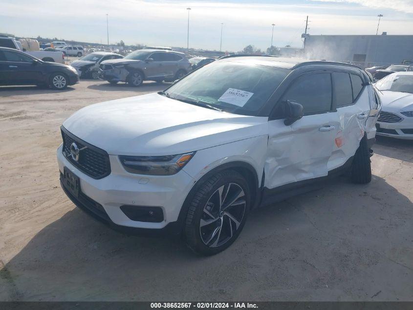 VOLVO XC40 T5 R-DESIGN 2021