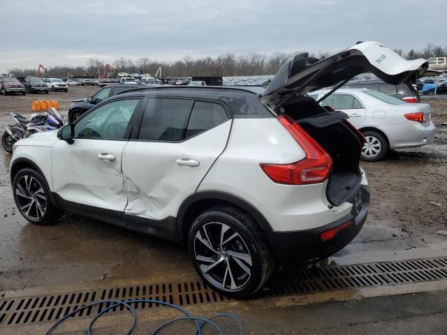 VOLVO XC40 T5 R- 2022