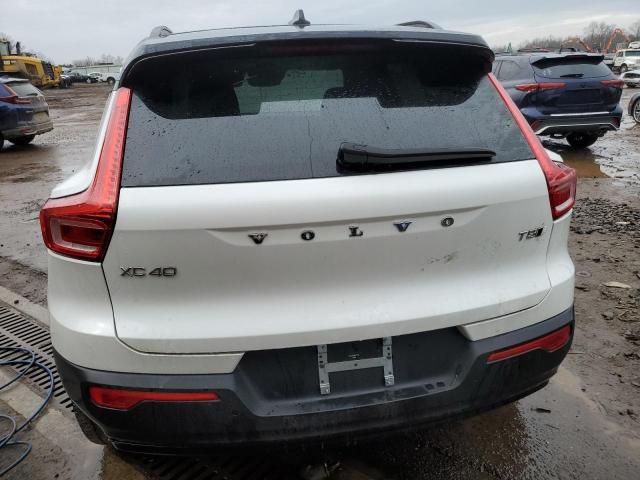 VOLVO XC40 T5 R- 2022