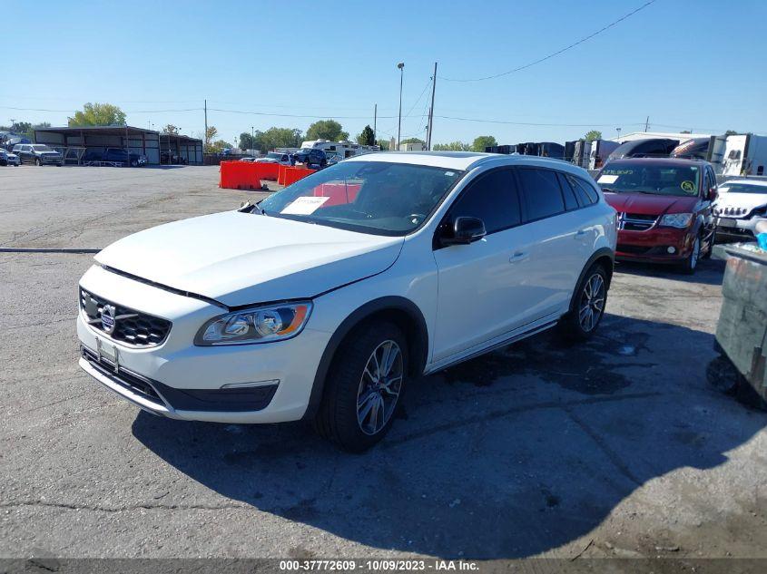 VOLVO V60 CROSS COUNTRY   2018