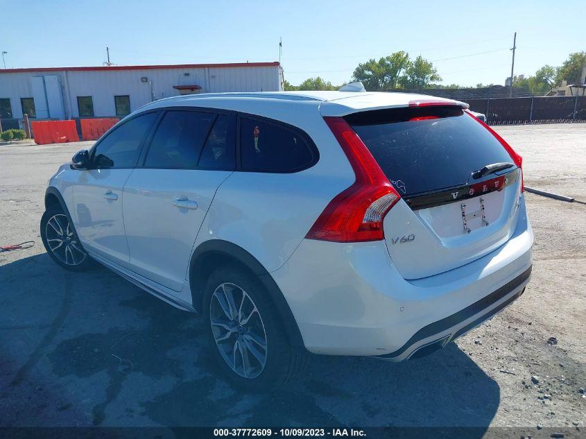 VOLVO V60 CROSS COUNTRY   2018