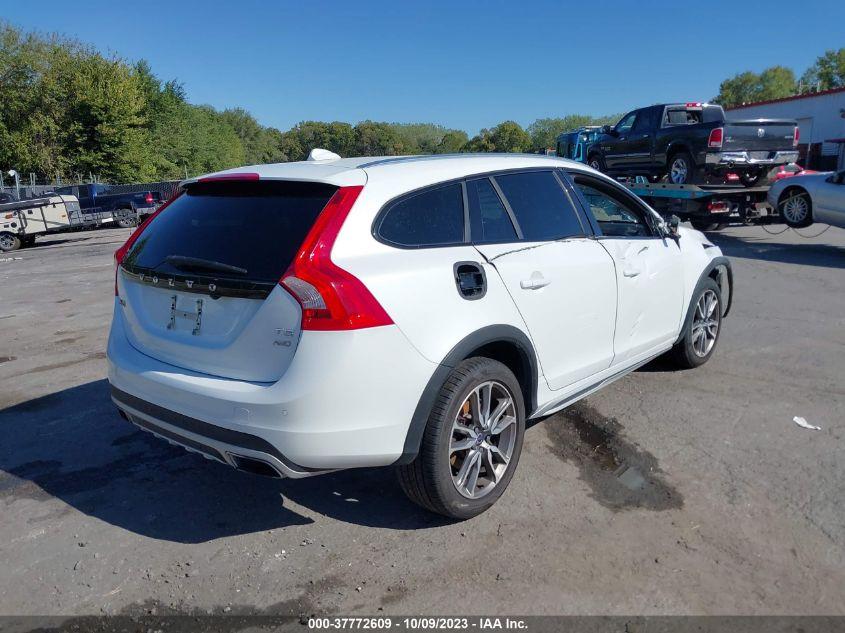 VOLVO V60 CROSS COUNTRY   2018