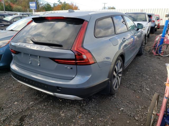 VOLVO V90 CROSS 2021