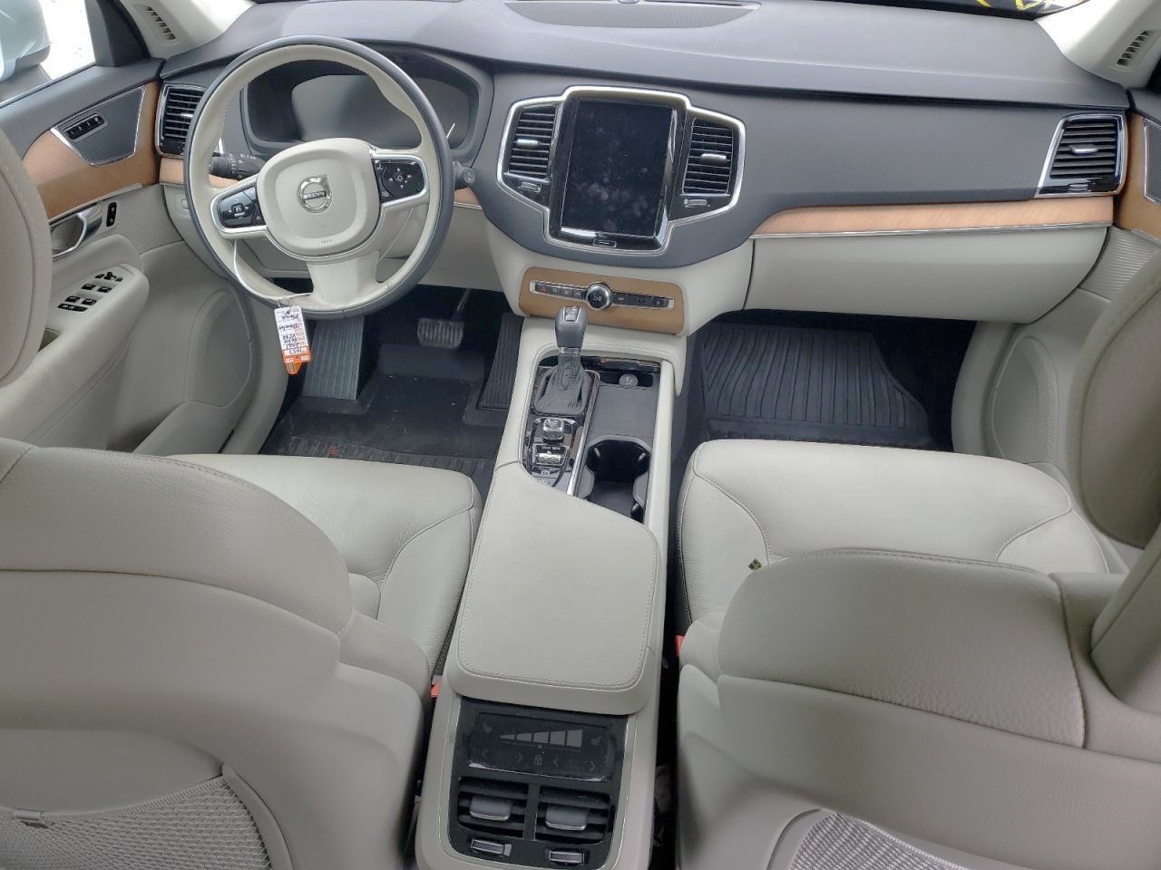 VOLVO XC90 T6 MO 2022