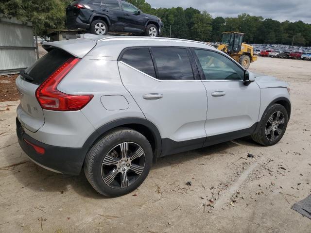 VOLVO XC40 T4 IN 2021