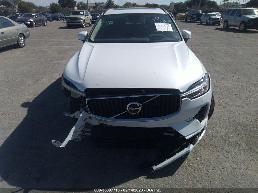 VOLVO XC60 B5 MOMENTUM 2022