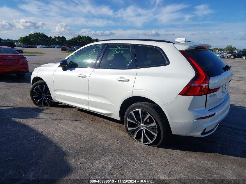 VOLVO XC60 B5 PLUS DARK THEME 2024