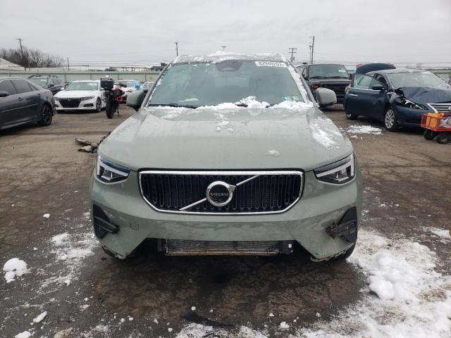 VOLVO XC40 CORE  2023