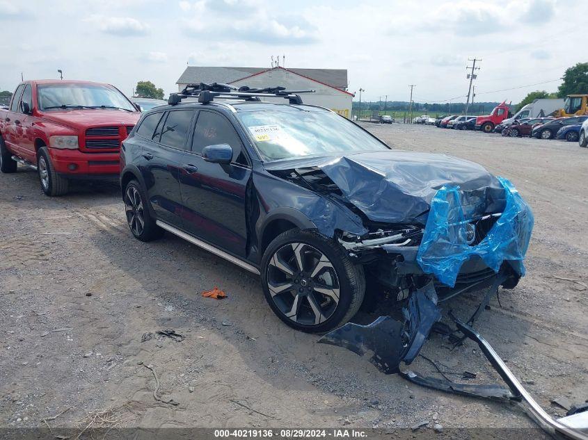 VOLVO V60 CROSS COUNTRY B5 ULTIMATE 2024